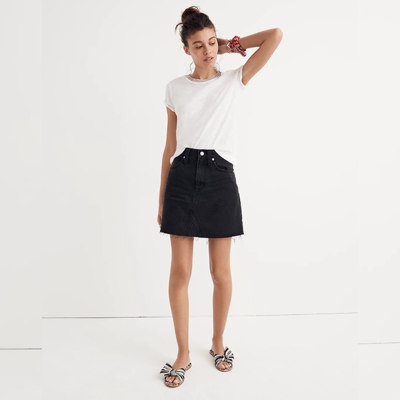 Madewell Dresses & Skirts - Madewell Denim Frisco Mini Skirt in Lunar Wash